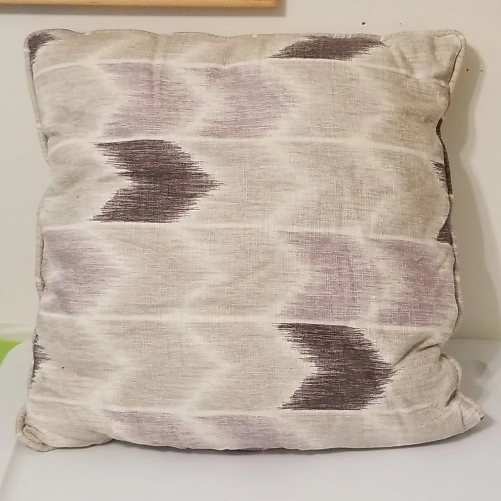 Decorative pillow